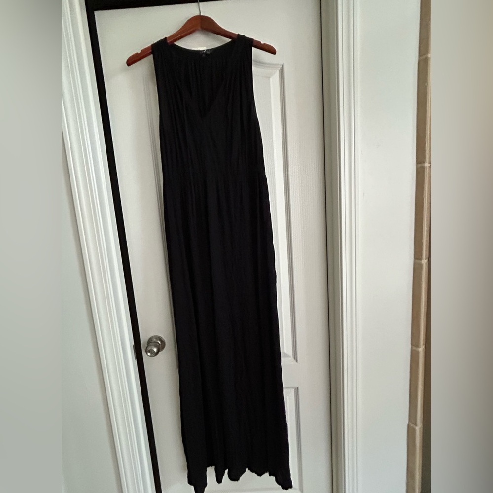 Theory Classic Black Garment